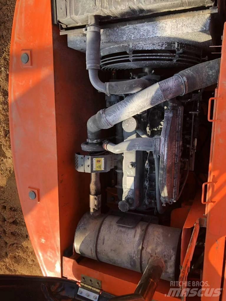 Doosan 220-7 Pásová rýpadla