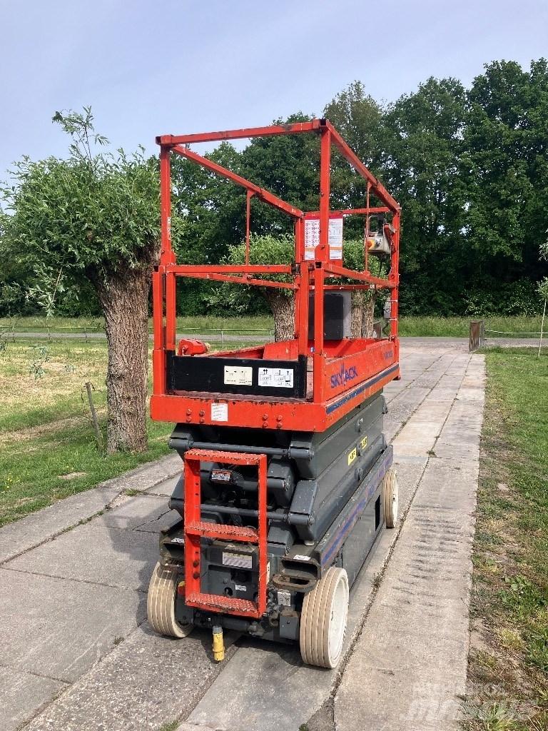 SkyJack 3226 Nůžková zvedací plošina