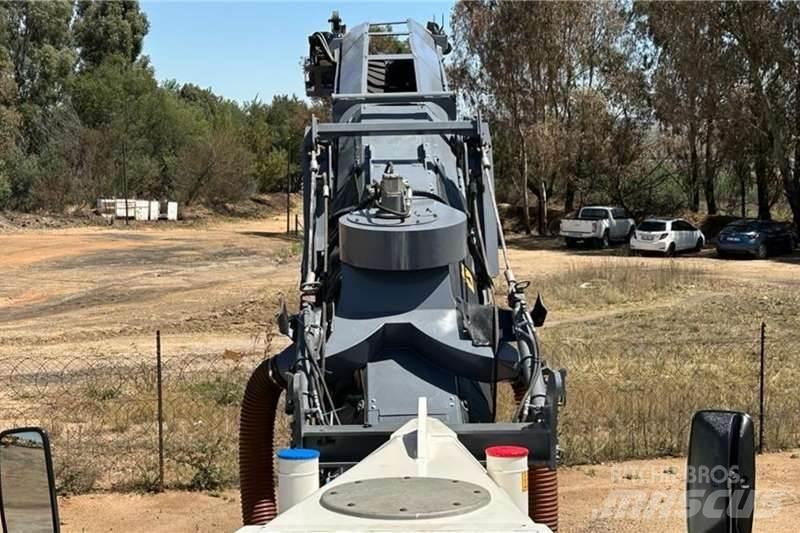 Wirtgen W100 Další