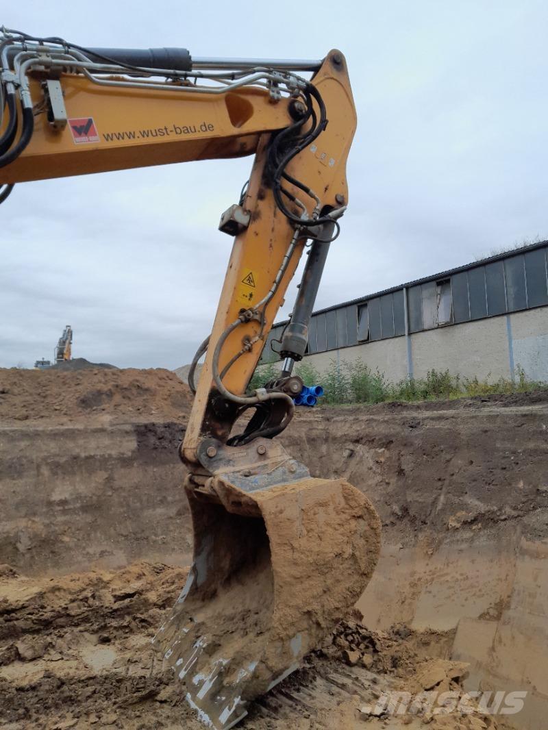 Liebherr R926 Pásová rýpadla