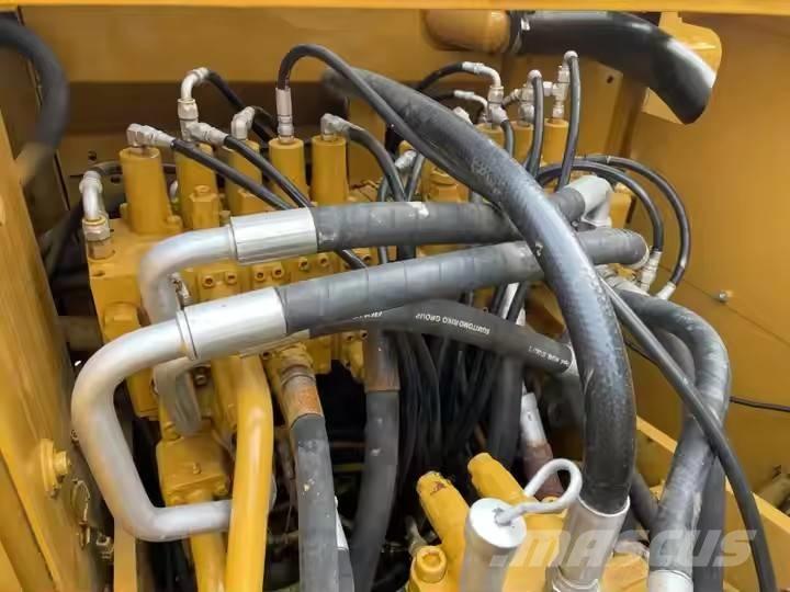 CAT 320 C Pásová rýpadla