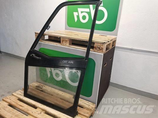 JLG 4017PS door Kabiny a interiér