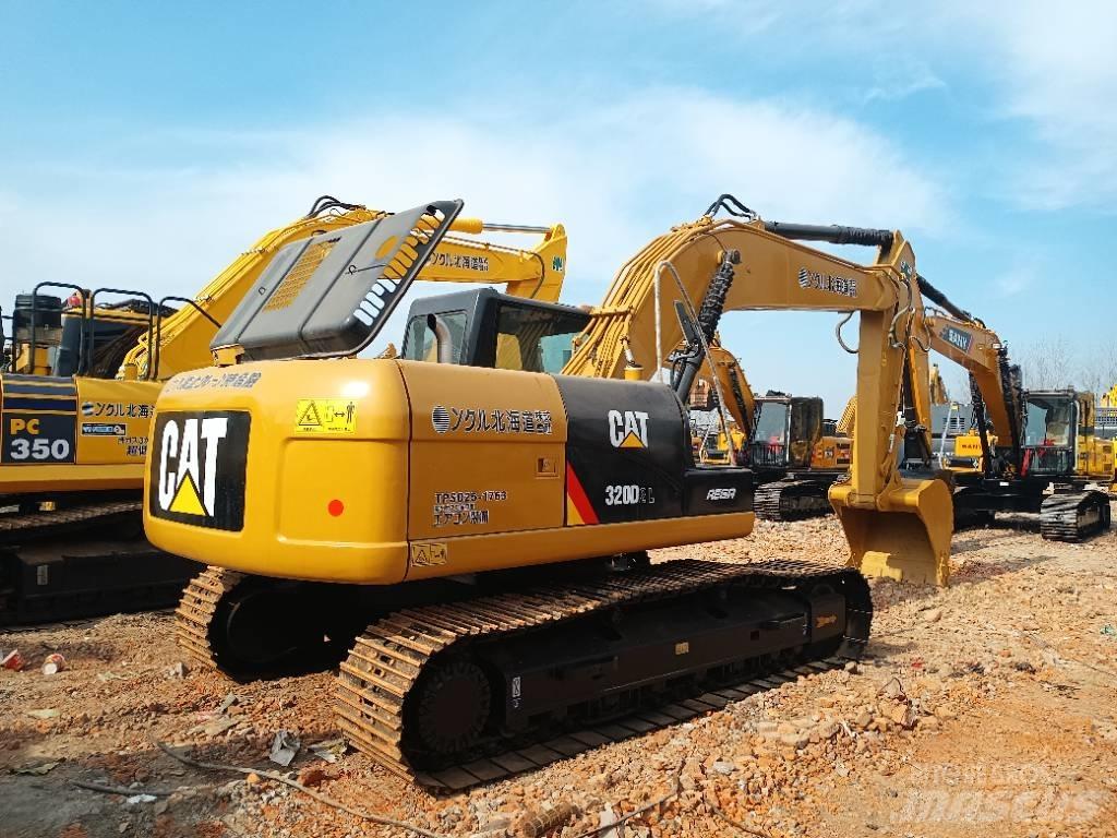 CAT 320D2 Midi rýpadla 7t - 12t