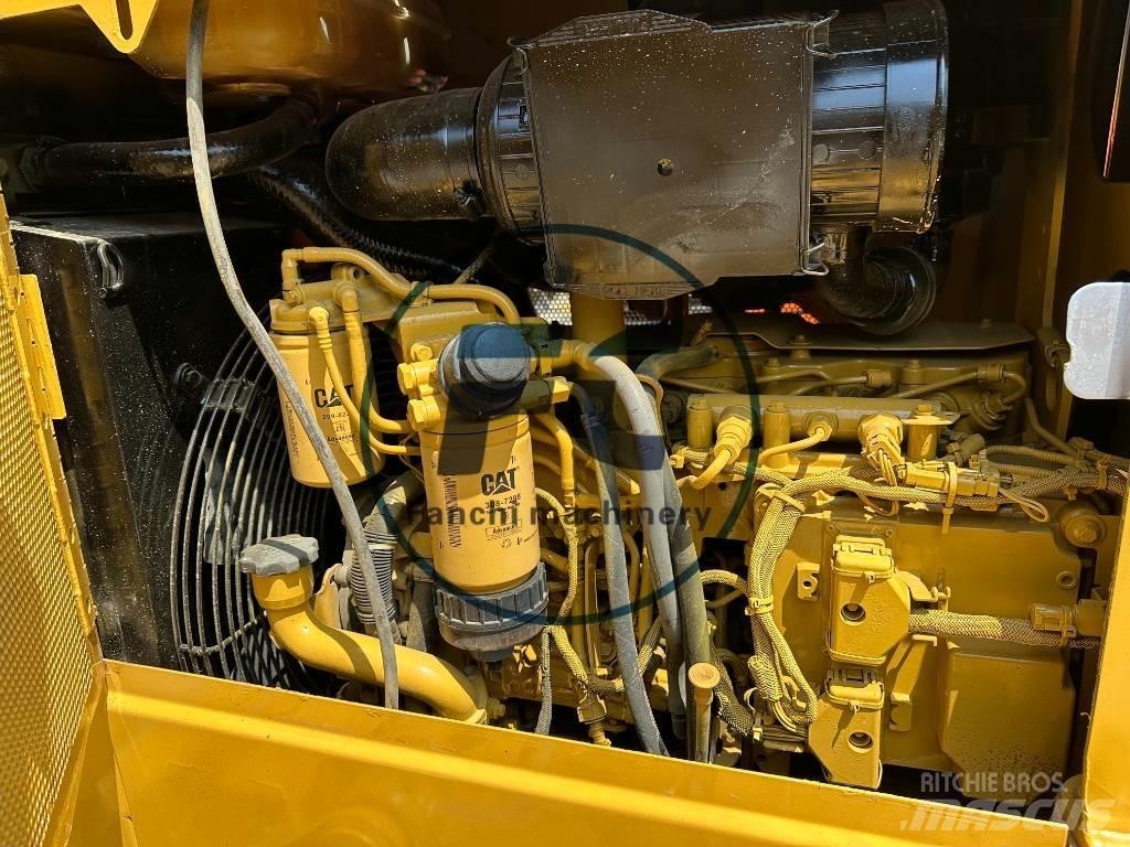 CAT D 5 K Pásové dozery