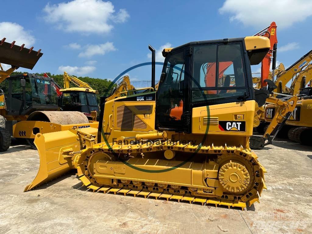 CAT D 5 K Pásové dozery