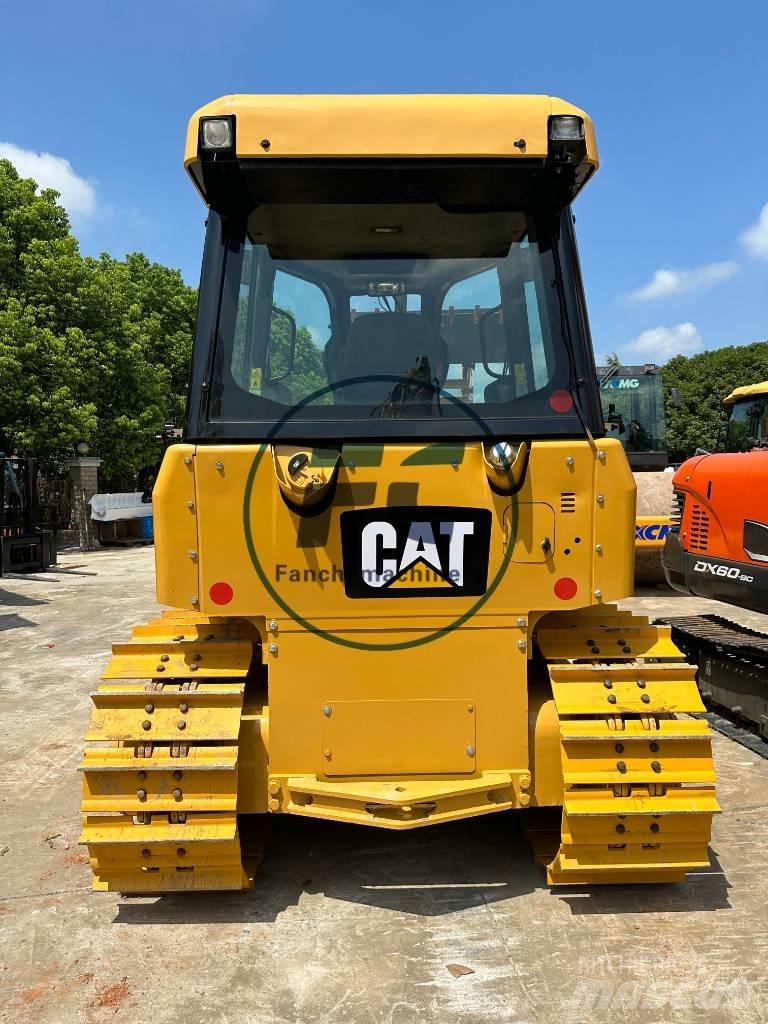 CAT D 5 K Pásové dozery
