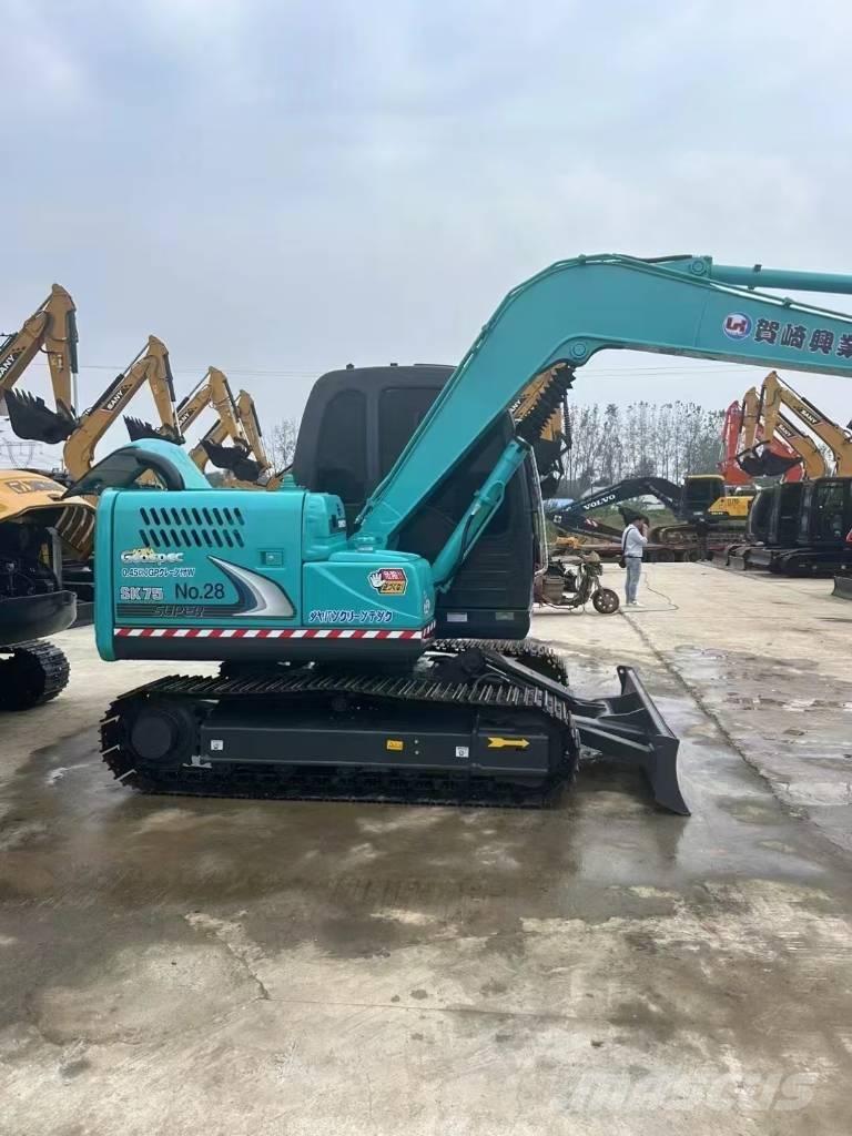 Kobelco SK 75 Pásová rýpadla