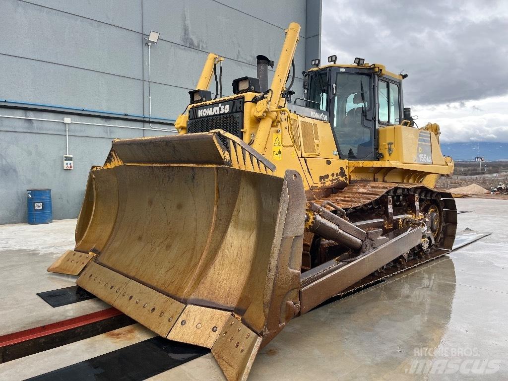 Komatsu D155 AX-6 Pásové dozery