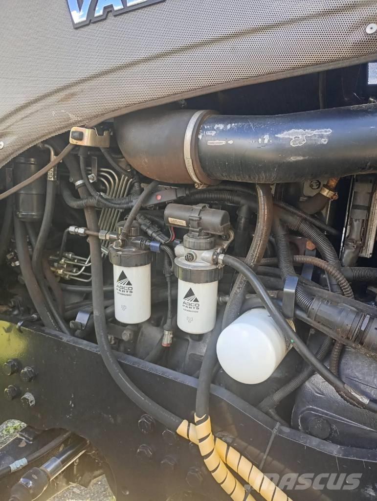 Valtra T190 Hi-tek Traktory