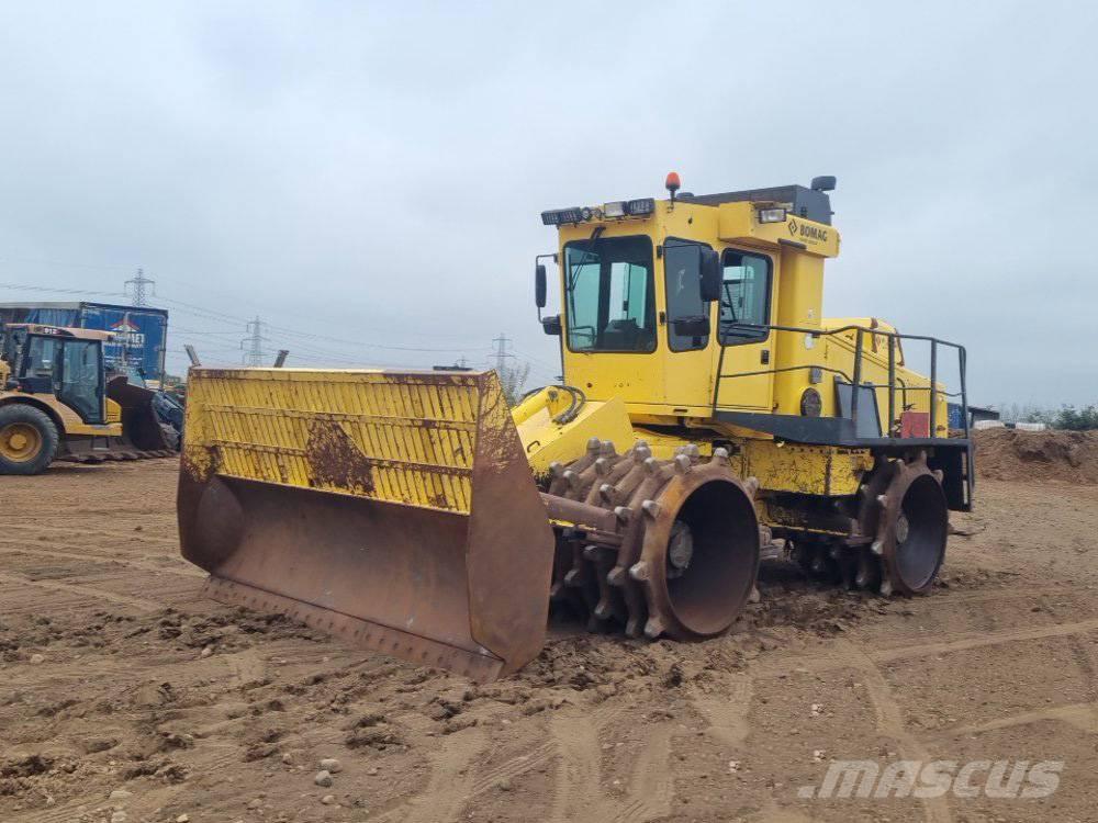 Bomag BC 772 RB-2 Skládkové kompaktory