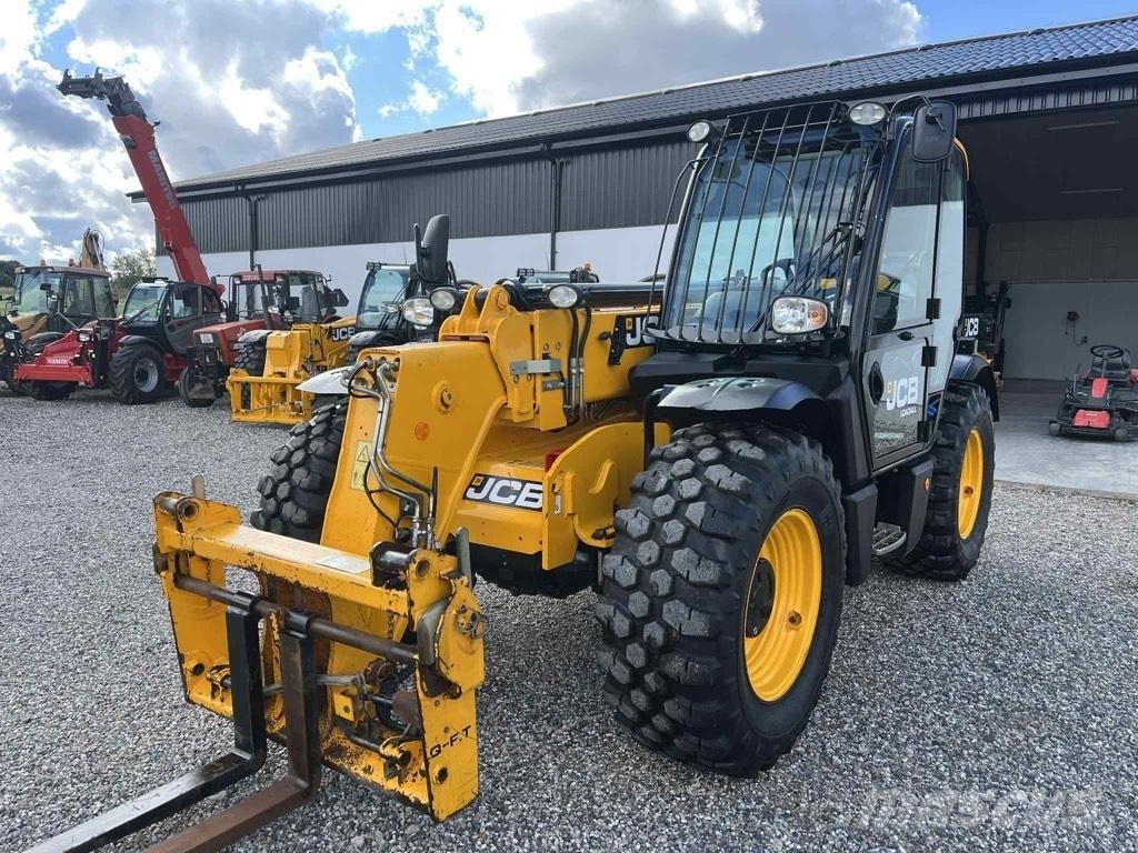 JCB 535-95 Teleskopické manipulátory