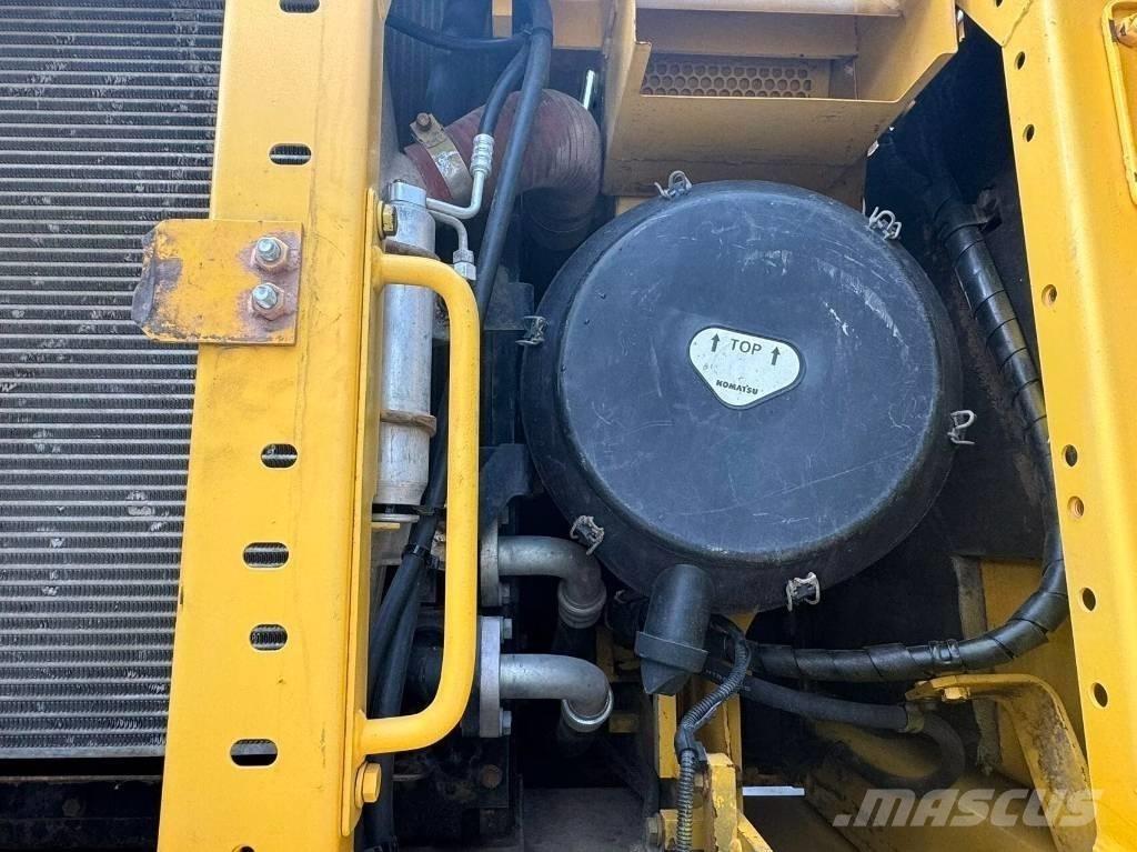 Komatsu PC 400-8 Pásová rýpadla