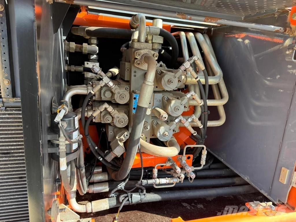 Atlas 350 MH Stroje pro manipulaci s odpadem