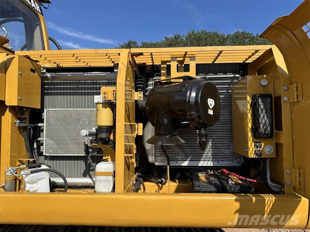 CAT 325 CL Pásová rýpadla