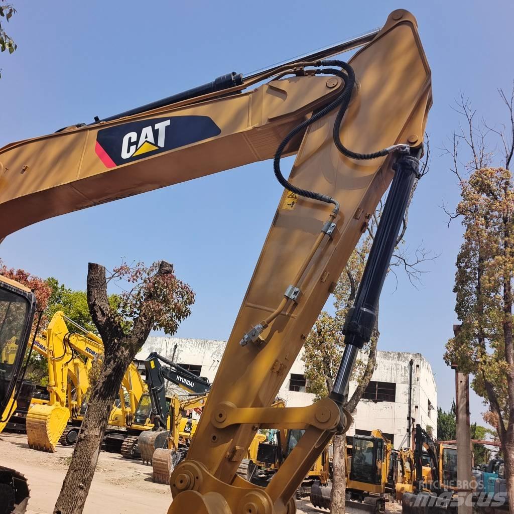 CAT 320 D Pásová rýpadla
