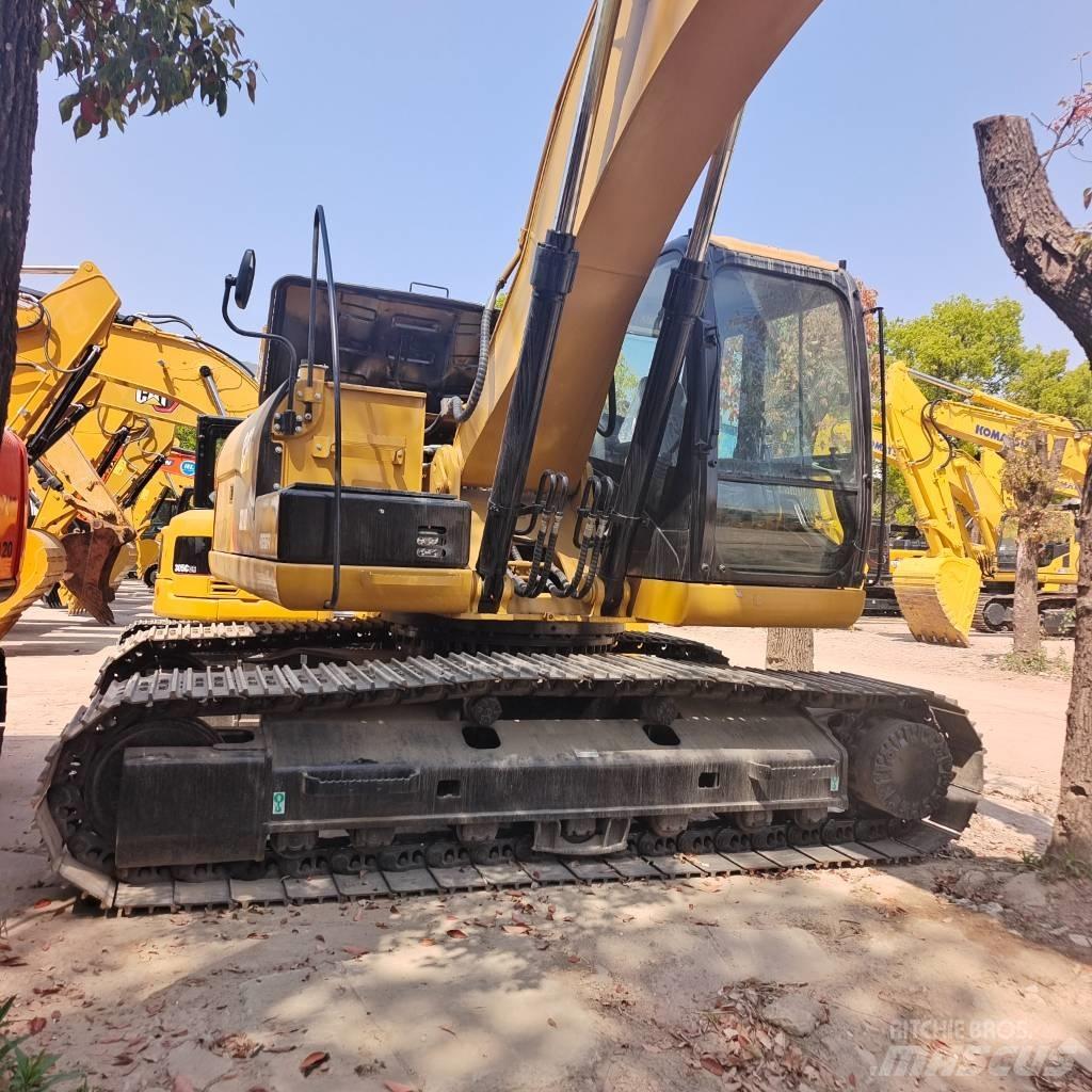 CAT 320 D Pásová rýpadla