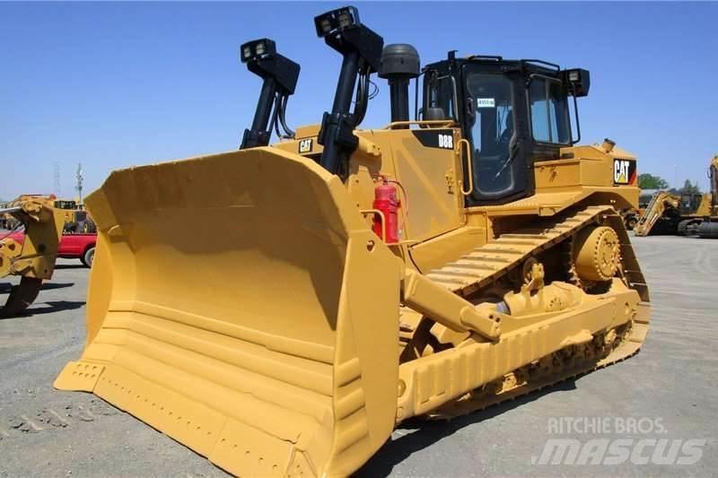 CAT D8R Pásové dozery
