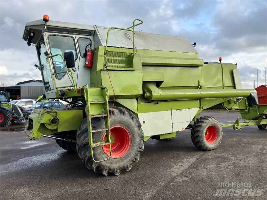 CLAAS Dominator 96 Sklízecí mlátičky