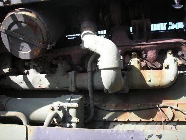 CAT D8K Pásové dozery