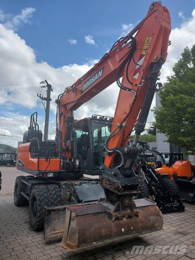 Develon DX 170 W-7 Kolová rýpadla