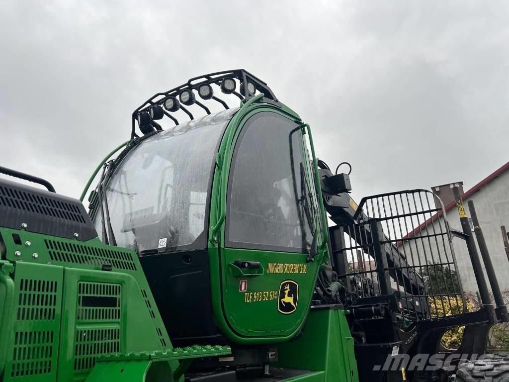 John Deere 1110G Vyvážecí traktory