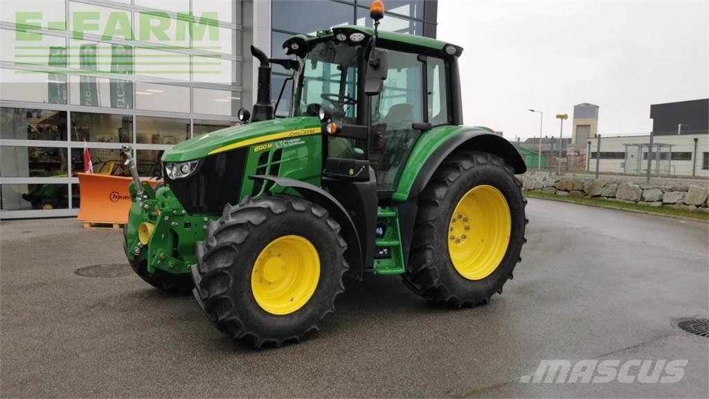 John Deere 6120M Traktory