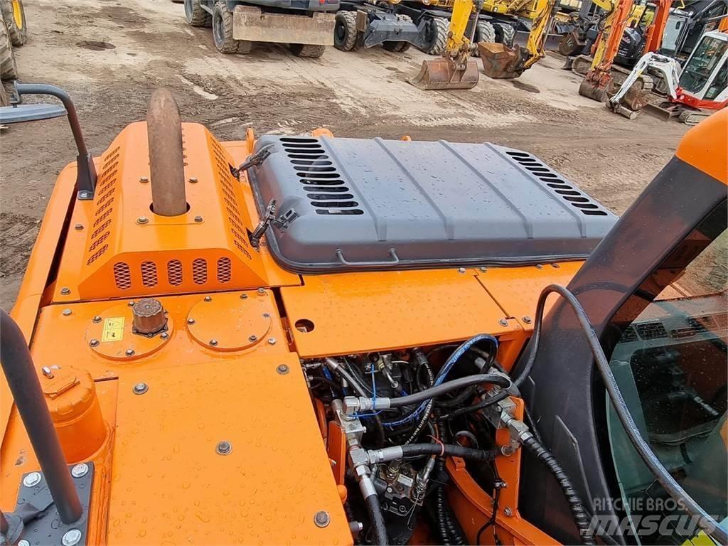 Doosan DX 140 LC-3 Pásová rýpadla