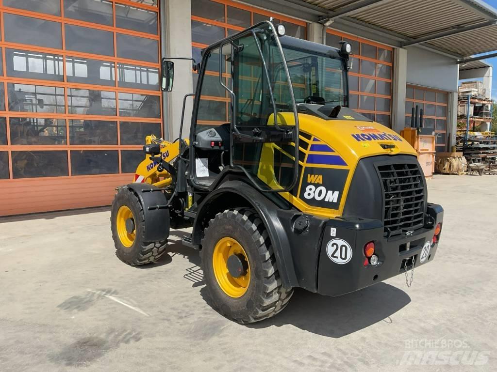 Komatsu WA80M-8 Kolové nakladače