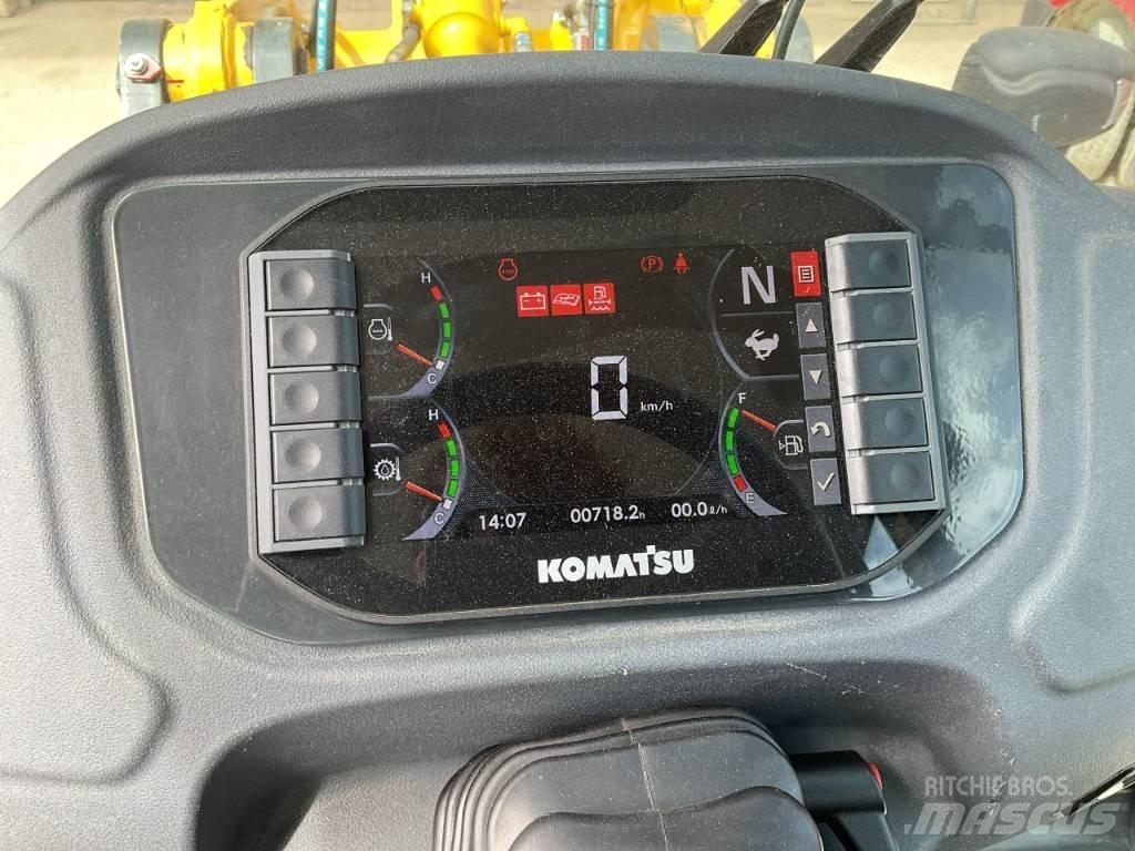 Komatsu WA80M-8 Kolové nakladače