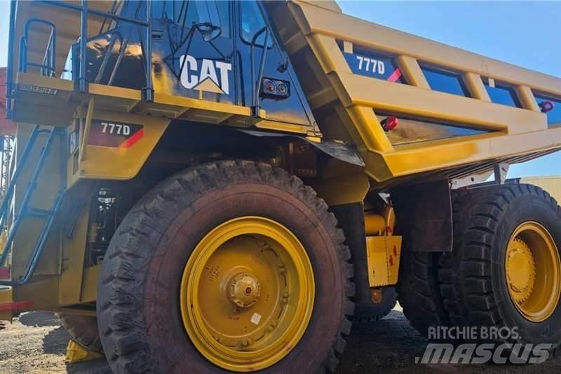 CAT 777D Další