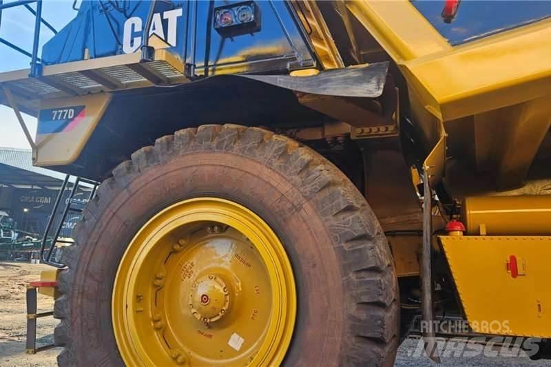CAT 777D Další