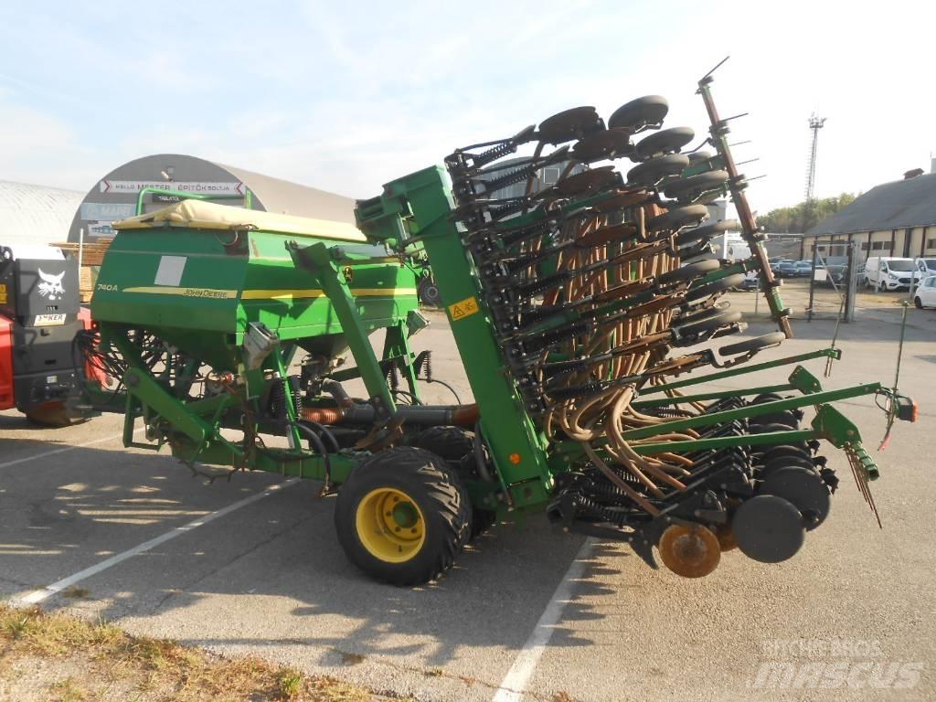 John Deere 740 A Mechanické secí stroje