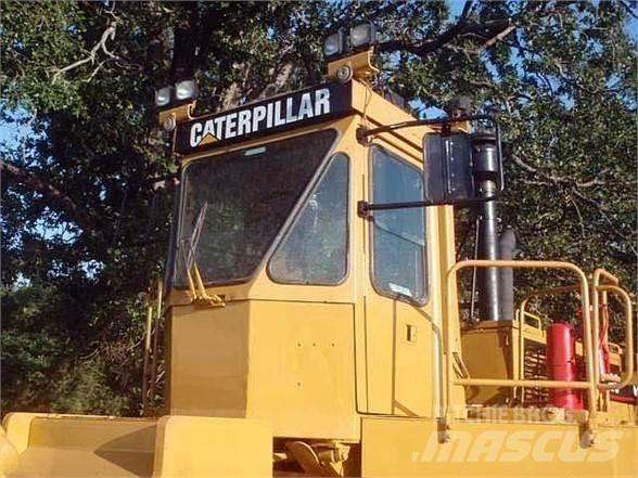 CAT 826C Skládkové kompaktory