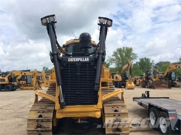 CAT D8T Pásové dozery