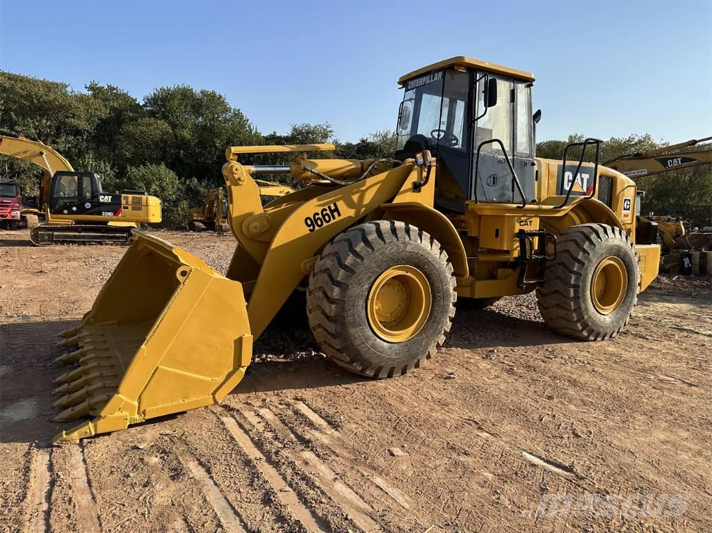 CAT 966H Kolové nakladače