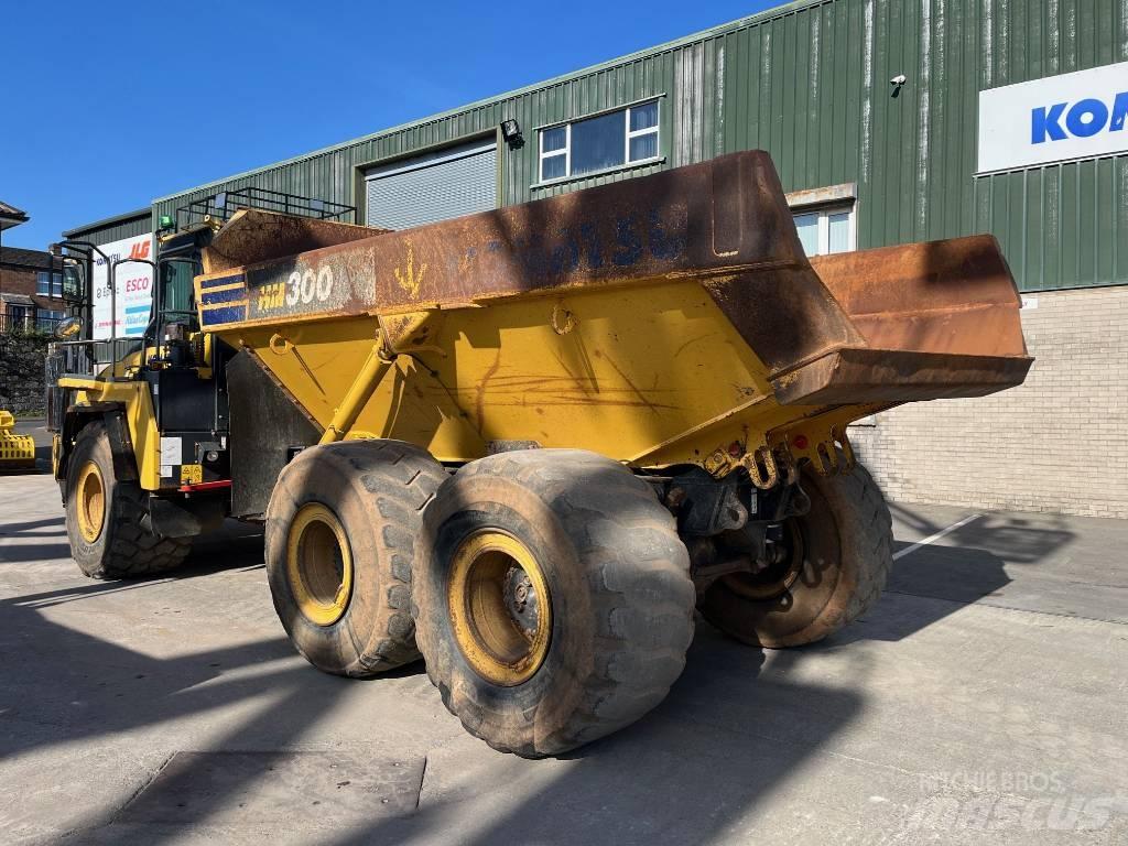 Komatsu HM 300-3 Kloubové dempry