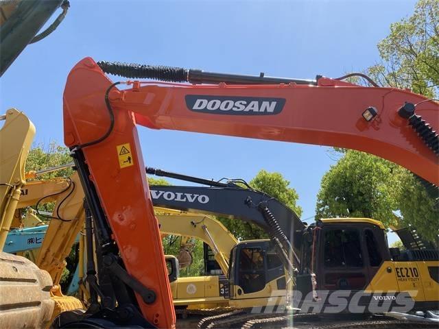 Doosan DX 225 LC Pásová rýpadla
