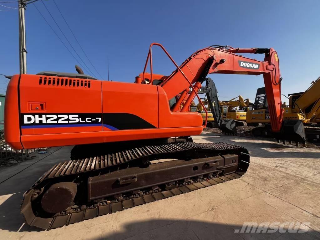 Doosan DH 225 LC-7 Pásová rýpadla