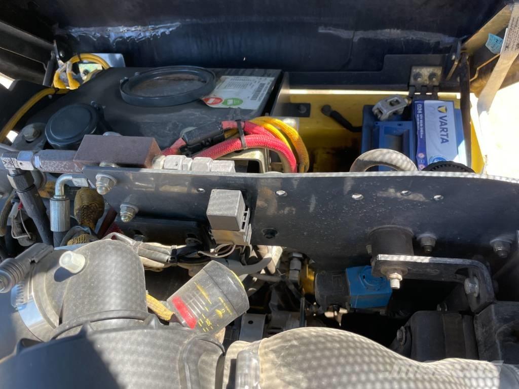 Bomag BW 100 AC-5 Kombinované válce