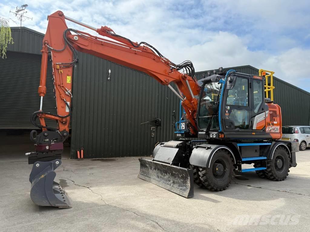 Hitachi ZX 135 W-7 Kolová rýpadla
