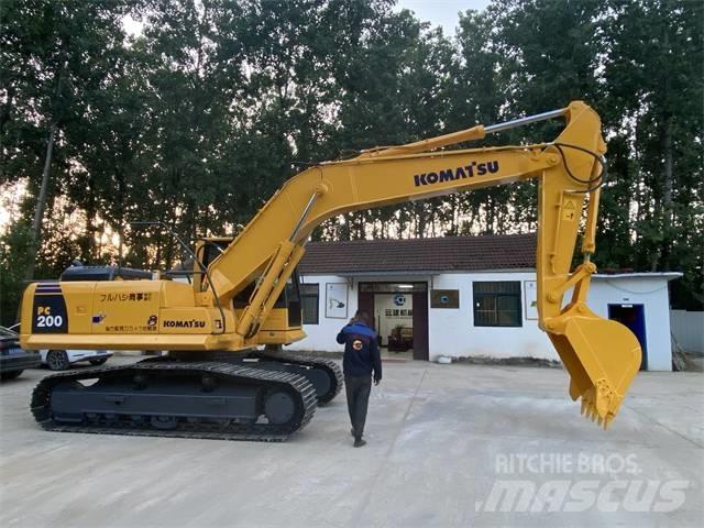 Komatsu PC200-8 Pásová rýpadla