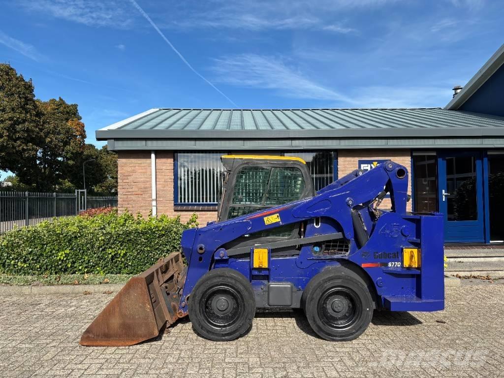 Bobcat S 770 Smykem řízené nakladače