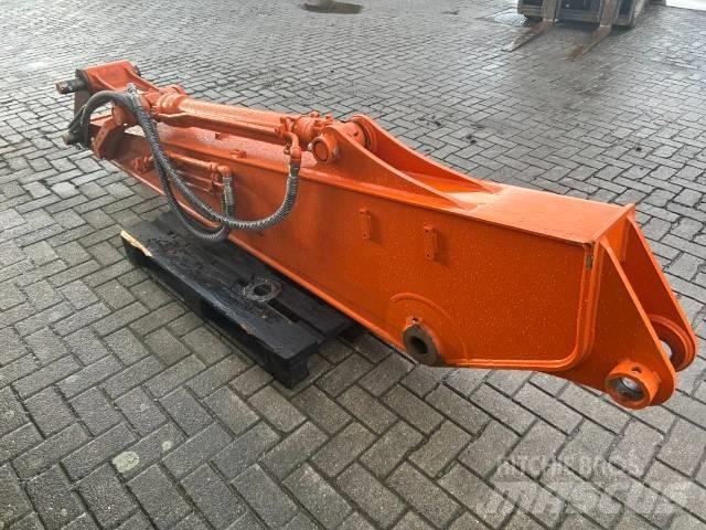 Hitachi ZX 135 Pásová rýpadla