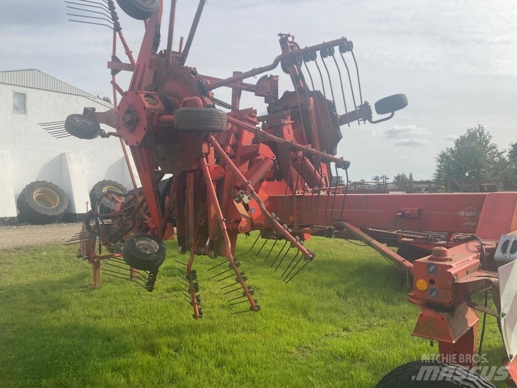 Kuhn Ga 9321 Obraceče a shrabovače sena