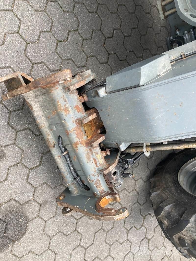 Kramer KT 447 Teleskopické manipulátory