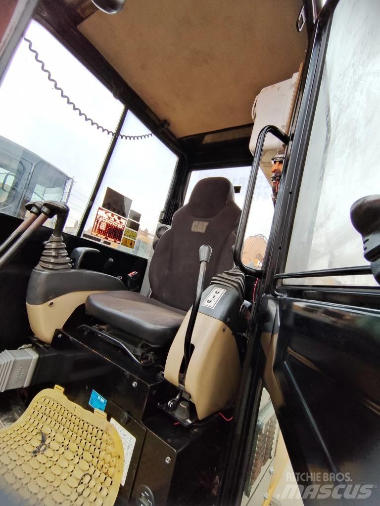 CAT 305.5E Mini rýpadla < 7t