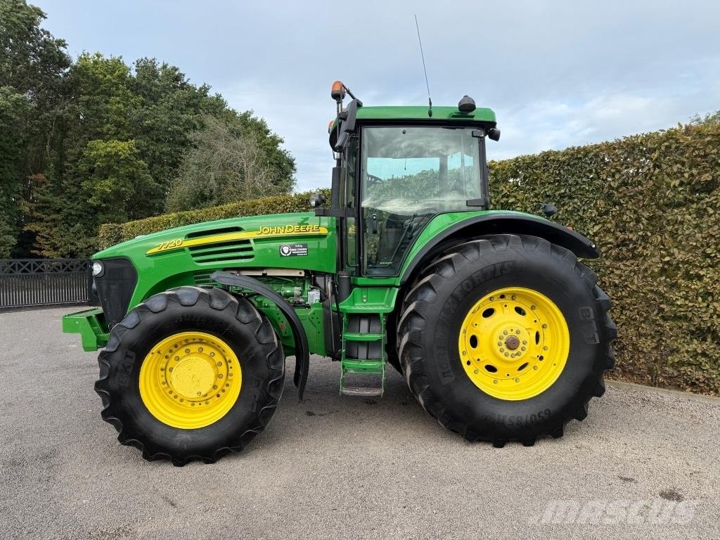 John Deere 7720 Traktory