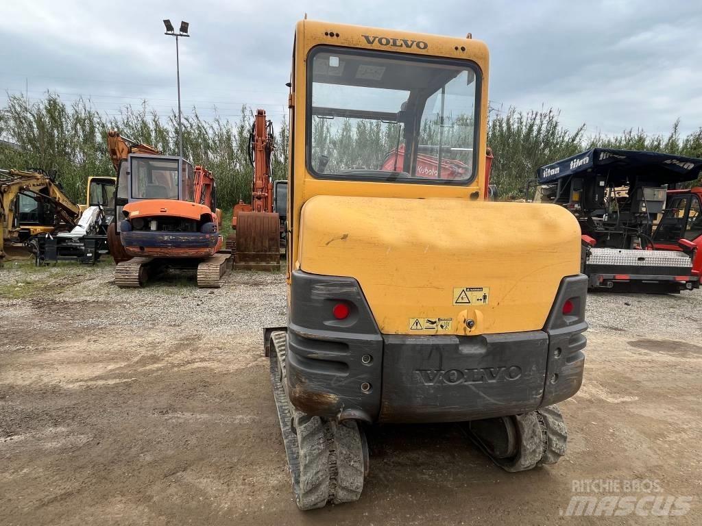 Volvo EC 25 Mini rýpadla < 7t