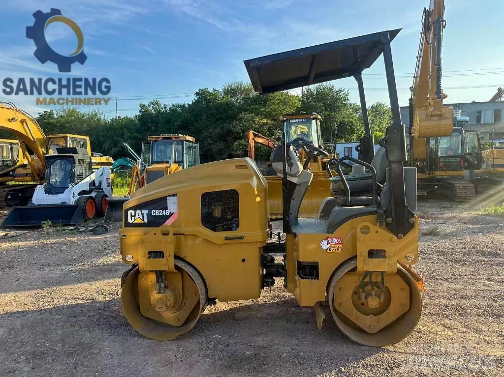 CAT CB 24 B Tandemové válce