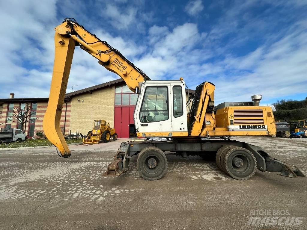 Liebherr A 924 B Stroje pro manipulaci s odpadem
